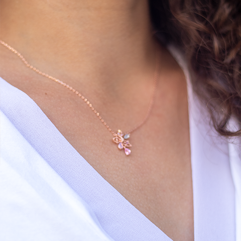 Necklaces & Pendants